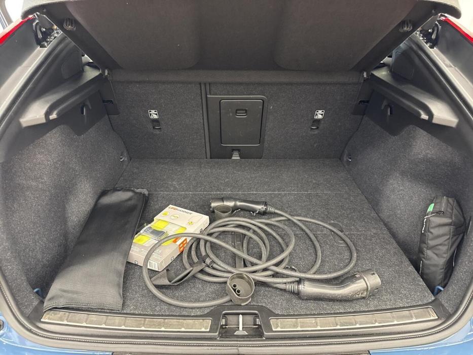 VOLVO C40 2022