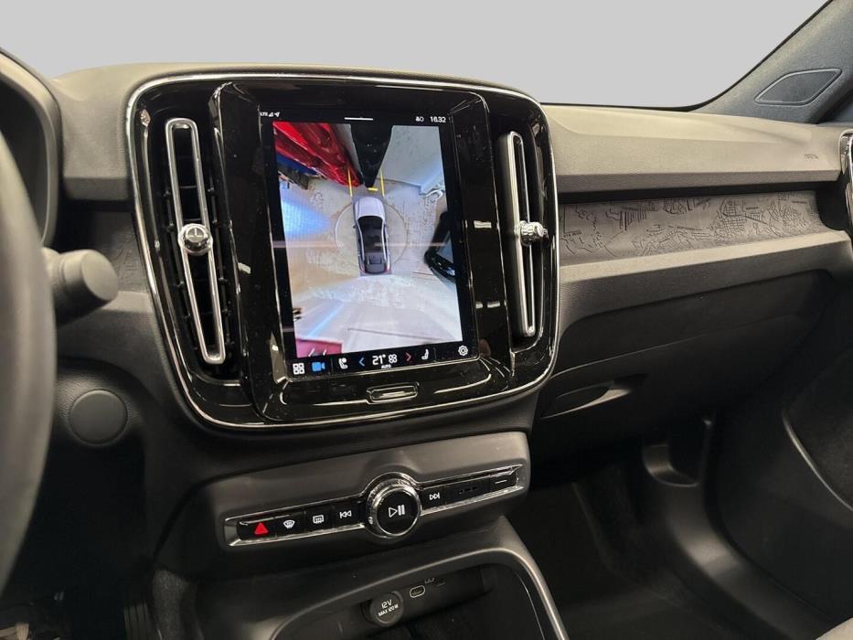 VOLVO C40 2022
