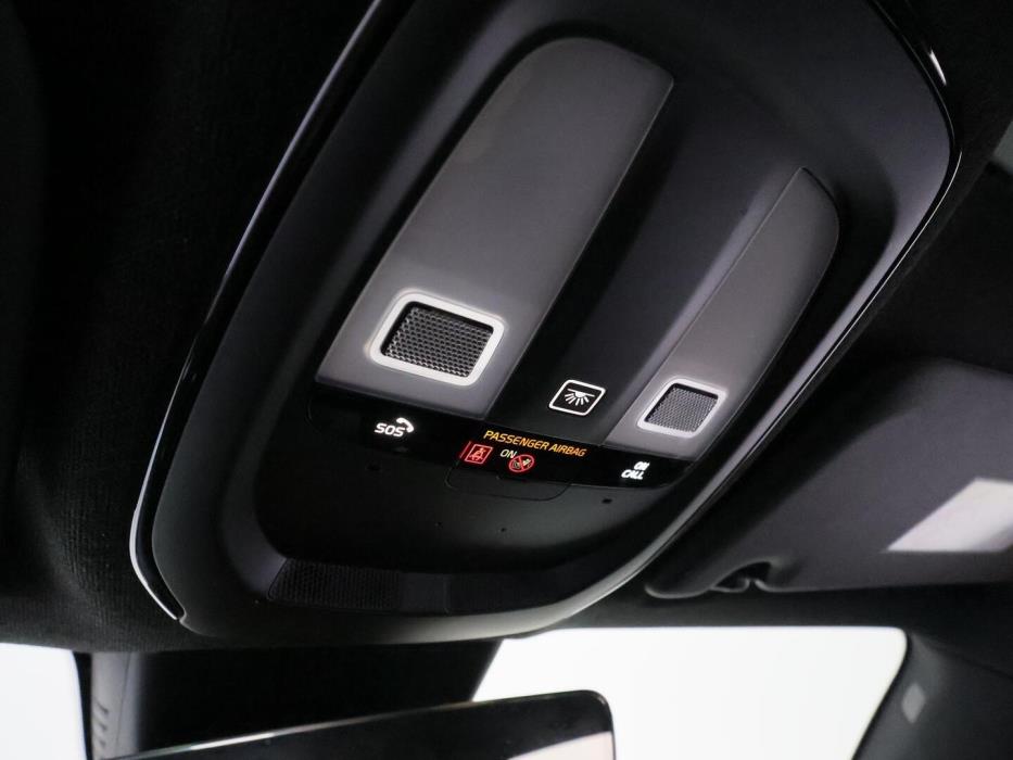 VOLVO C40 2022