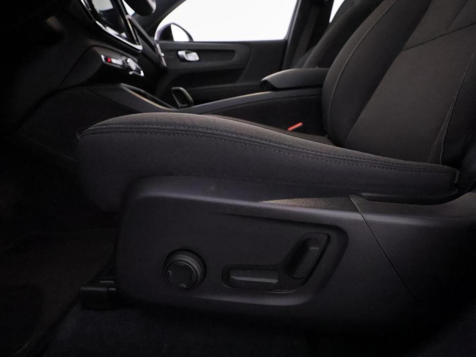 VOLVO C40 2022