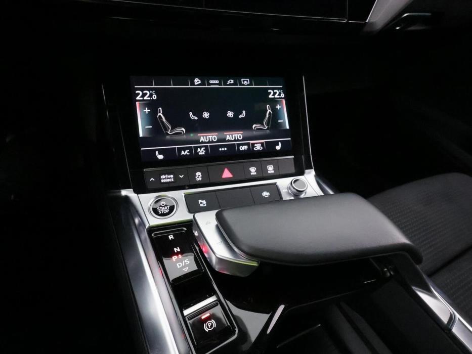 AUDI E-TRON 2023