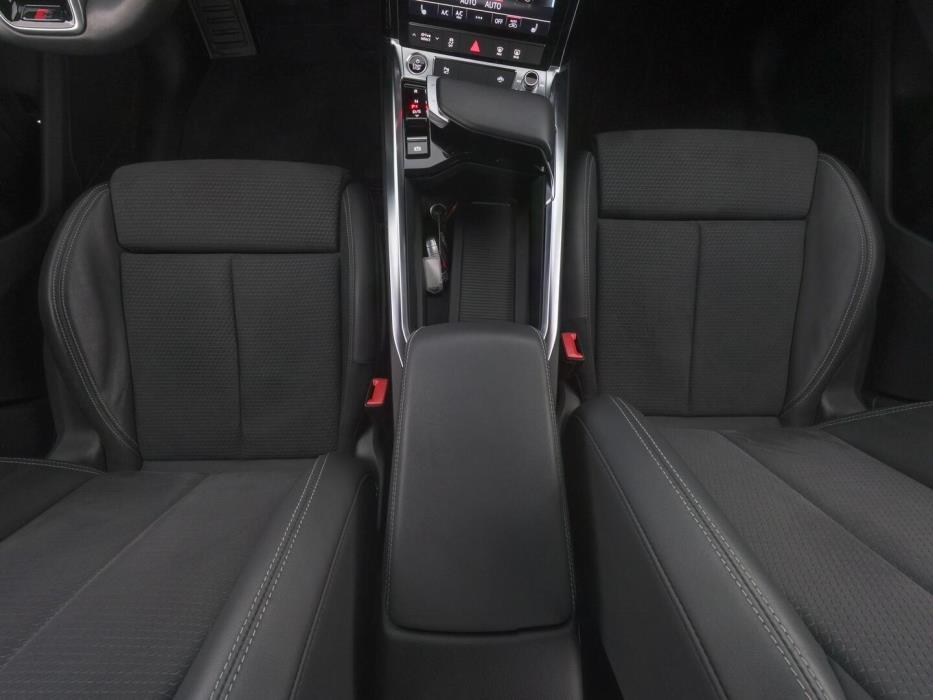 AUDI E-TRON 2023