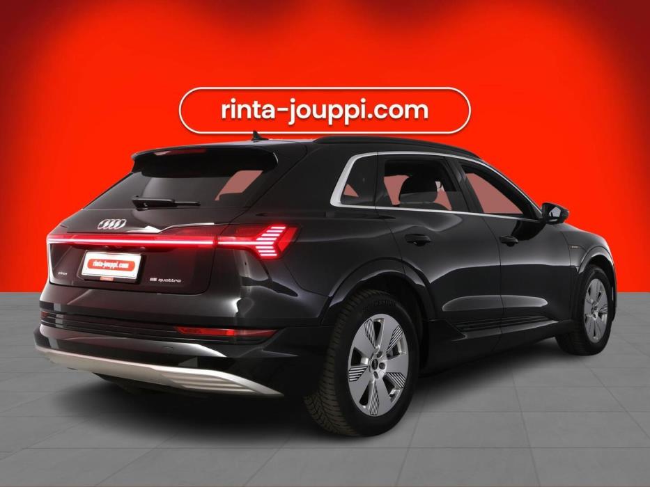 AUDI E-TRON 2023
