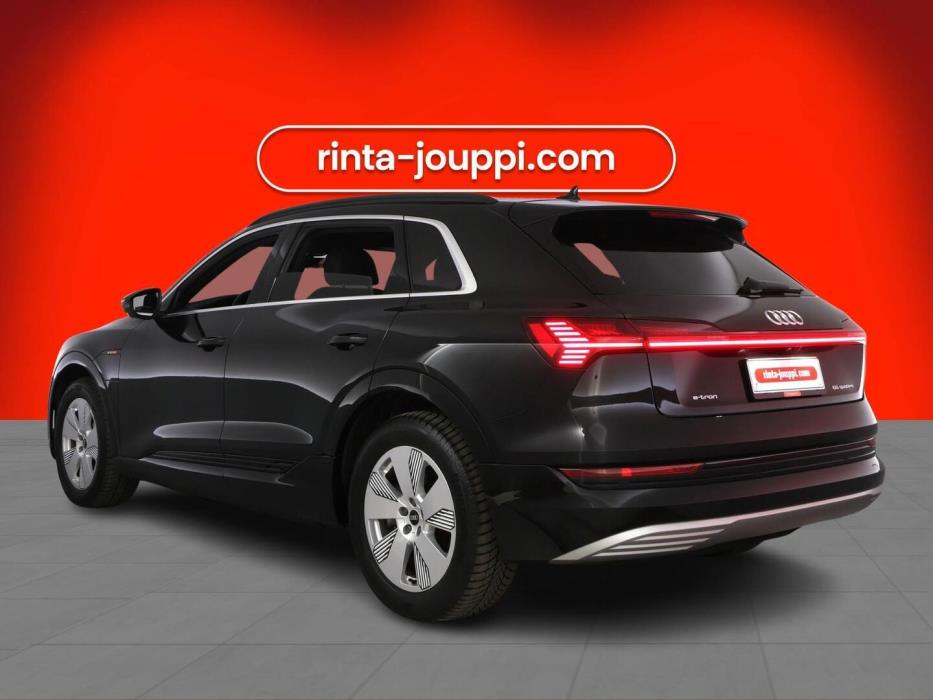 AUDI E-TRON 2023