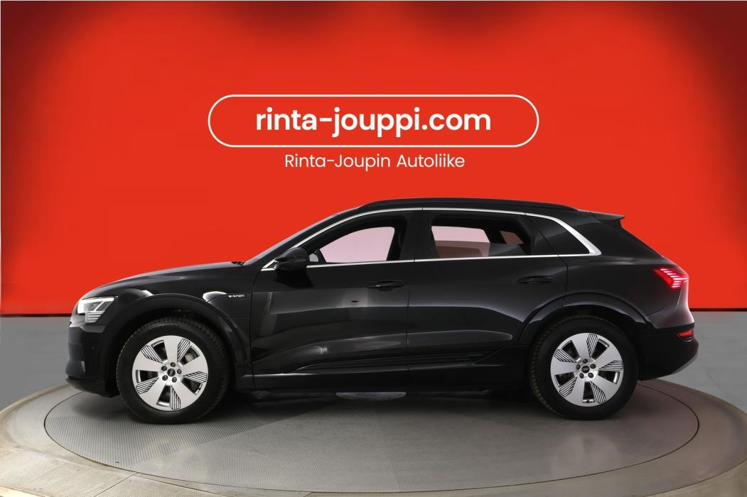 AUDI E-TRON 2023