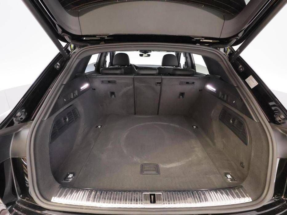 AUDI E-TRON 2023