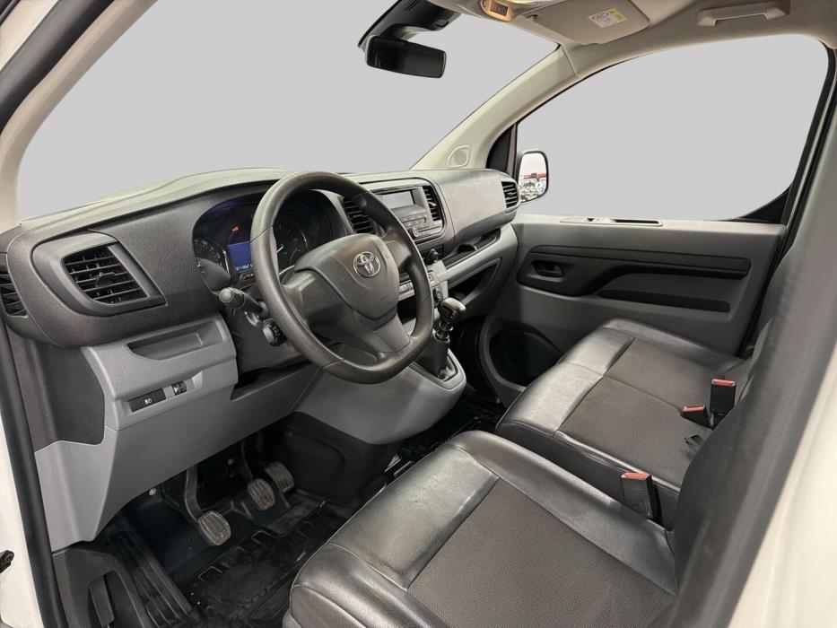 TOYOTA Proace 2021