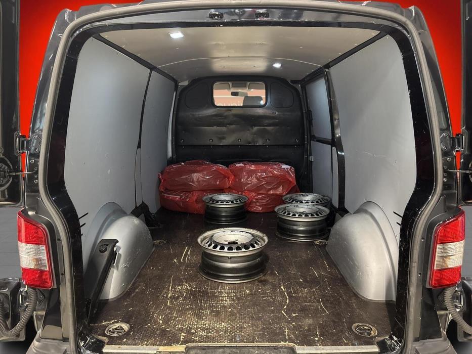 VOLKSWAGEN Transporter 2012