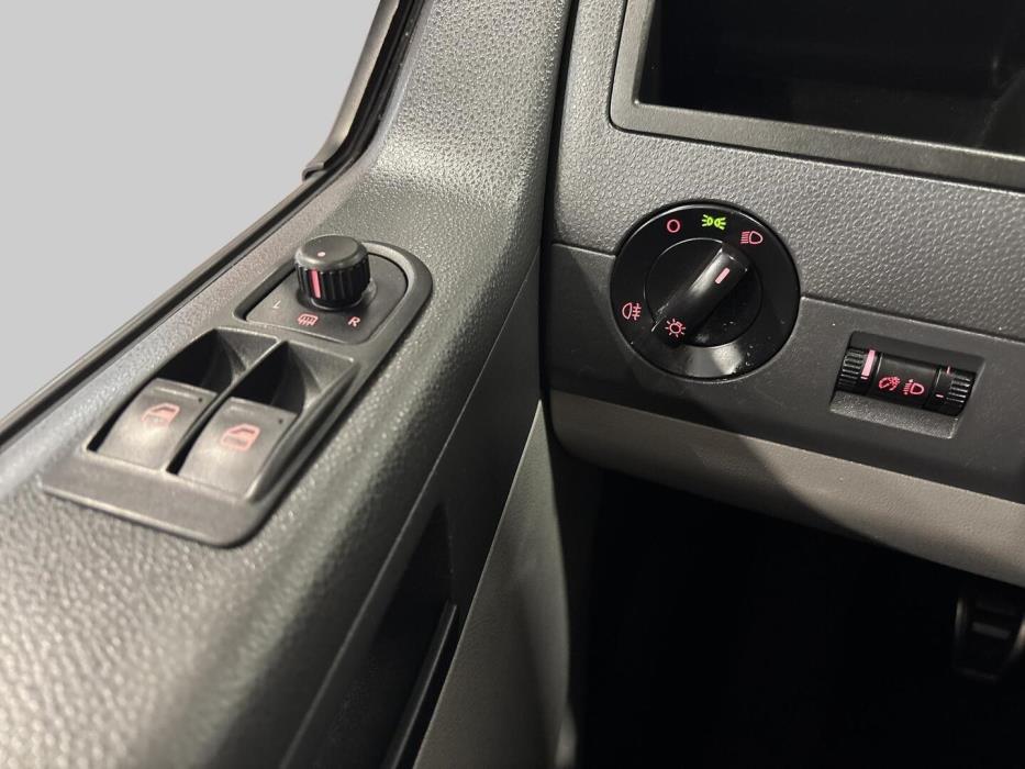 VOLKSWAGEN Transporter 2012