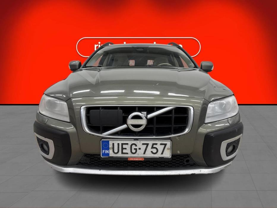 VOLVO XC70 2010