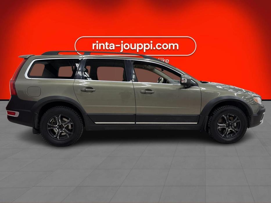 VOLVO XC70 2010