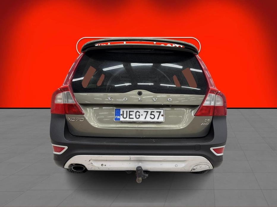 VOLVO XC70 2010