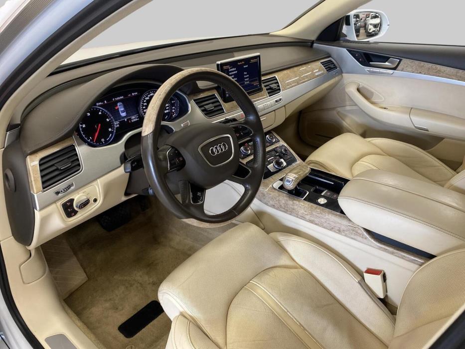 AUDI A8 2012