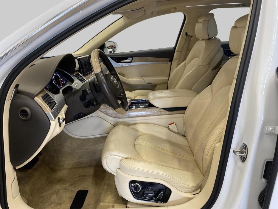 AUDI A8 2012