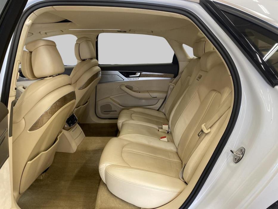 AUDI A8 2012