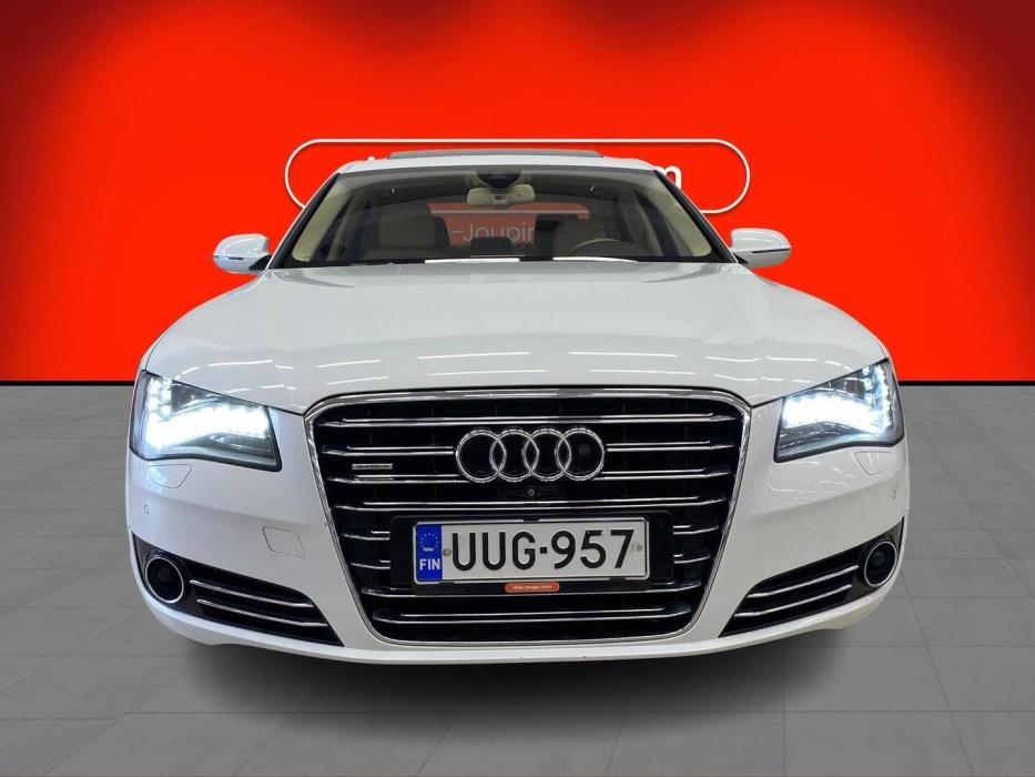 AUDI A8 2012