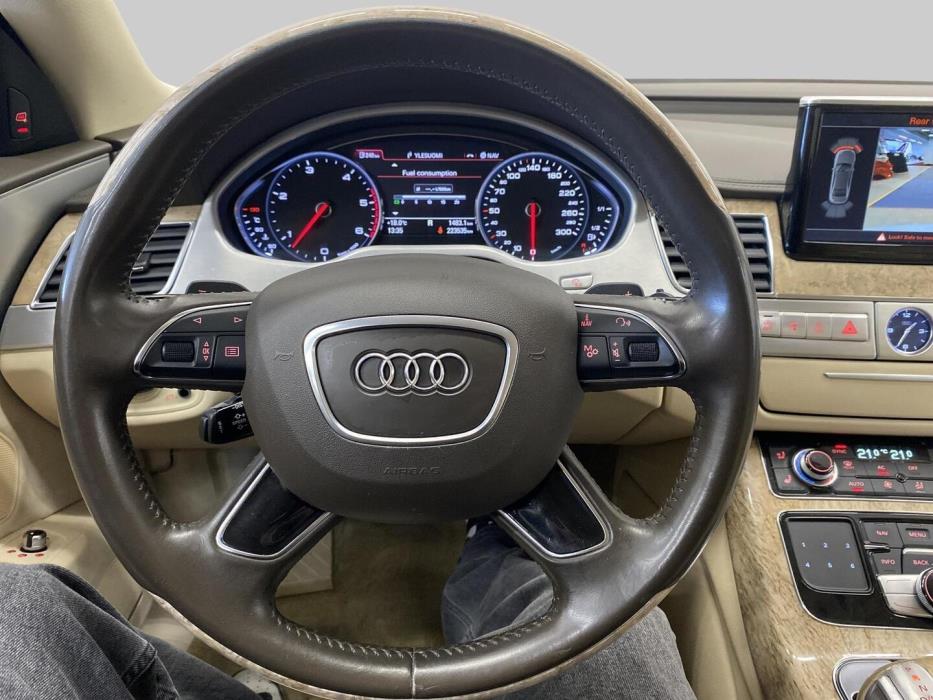 AUDI A8 2012