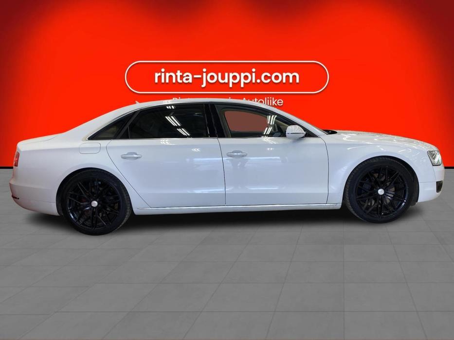 AUDI A8 2012