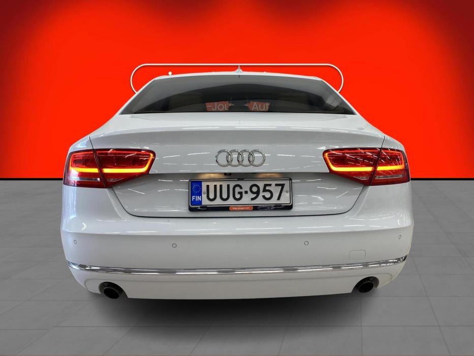 AUDI A8 2012