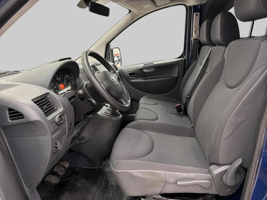 TOYOTA Proace 2013