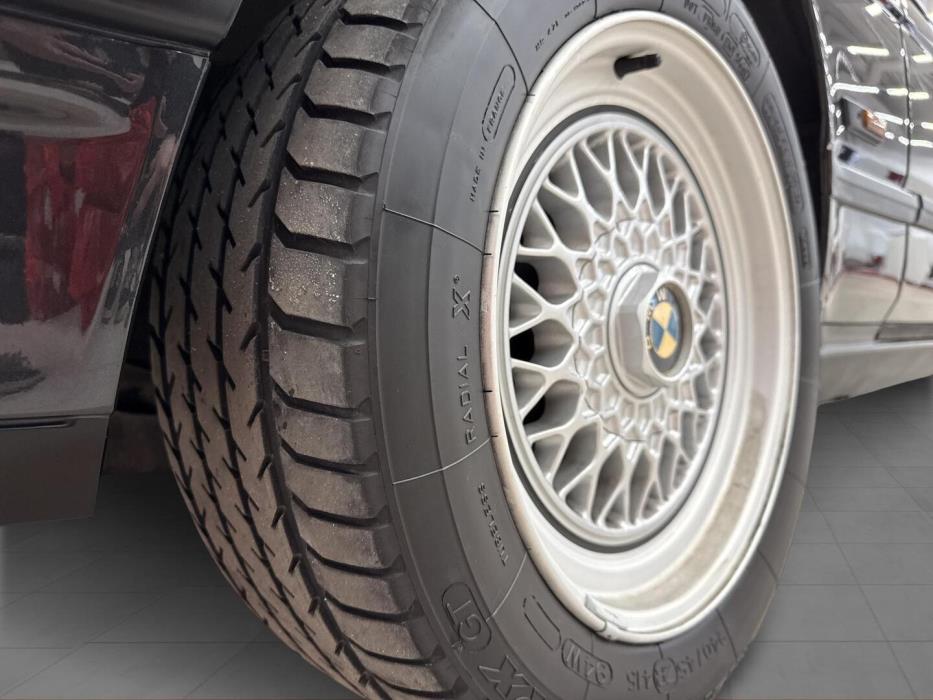 BMW 735 1987