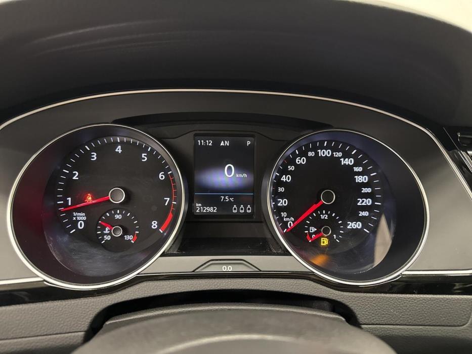 VOLKSWAGEN Passat 2017
