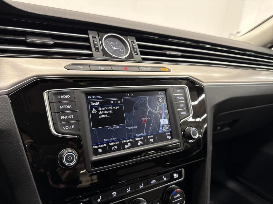 VOLKSWAGEN Passat 2017