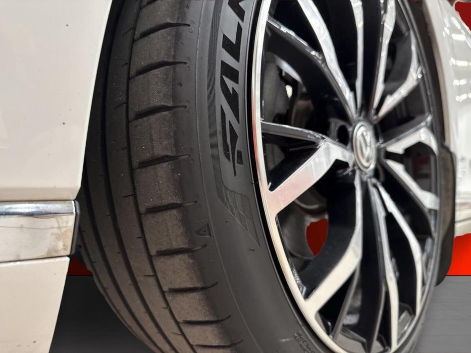 VOLKSWAGEN Passat 2017