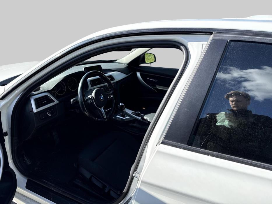 BMW 320 2015