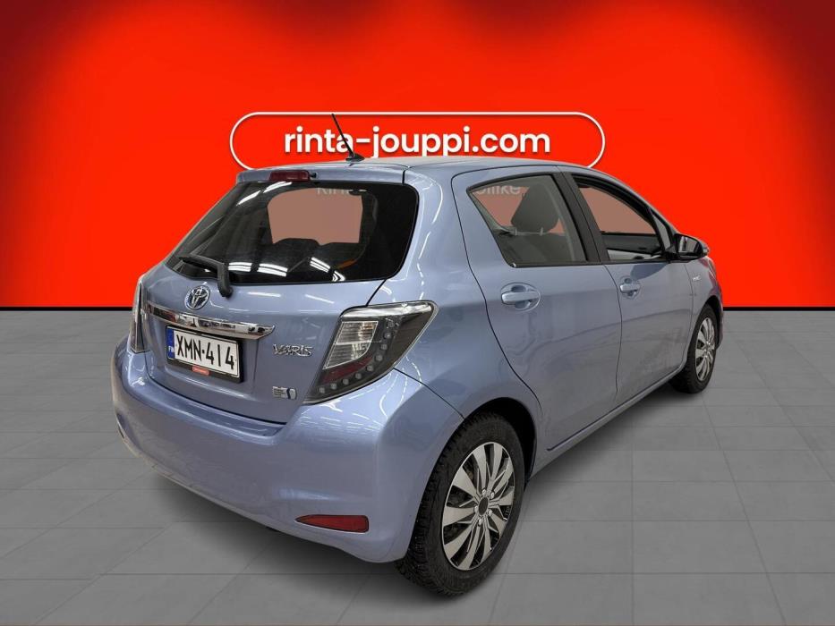 TOYOTA Yaris 2012
