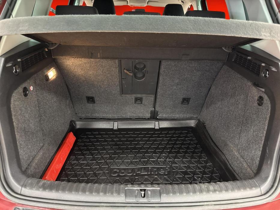 VOLKSWAGEN Tiguan 2011