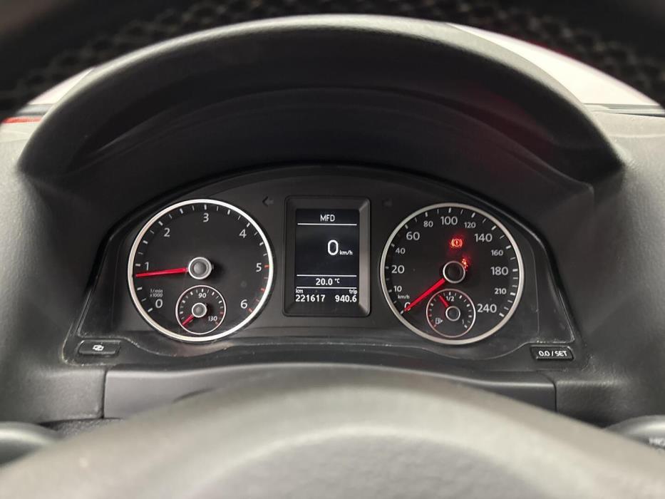 VOLKSWAGEN Tiguan 2011