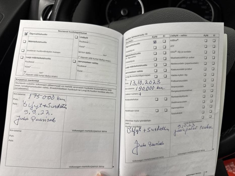 VOLKSWAGEN Tiguan 2011