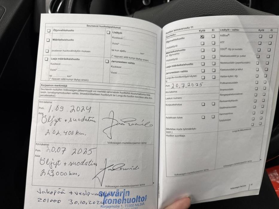 VOLKSWAGEN Tiguan 2011