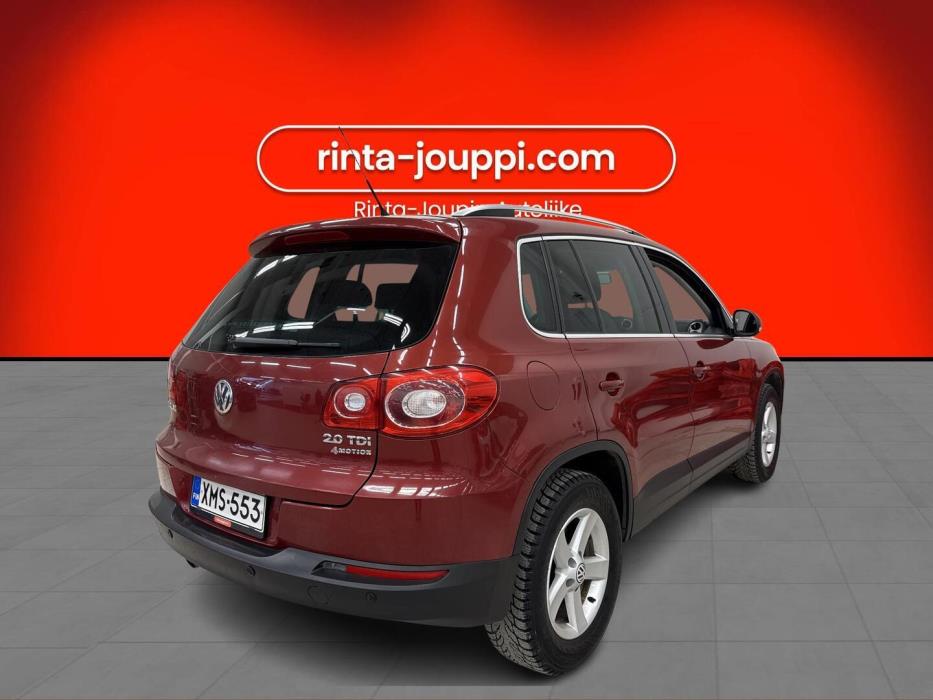 VOLKSWAGEN Tiguan 2011