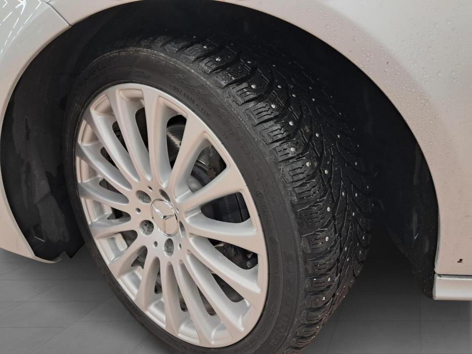 MERCEDES-BENZ CLS 2011