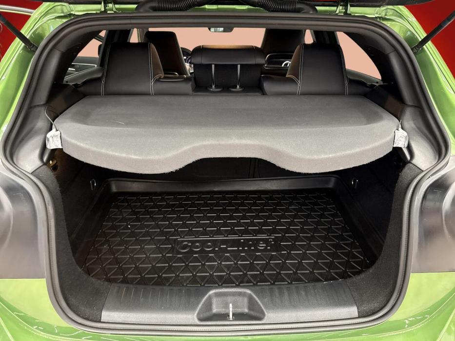 MERCEDES-BENZ A 2016