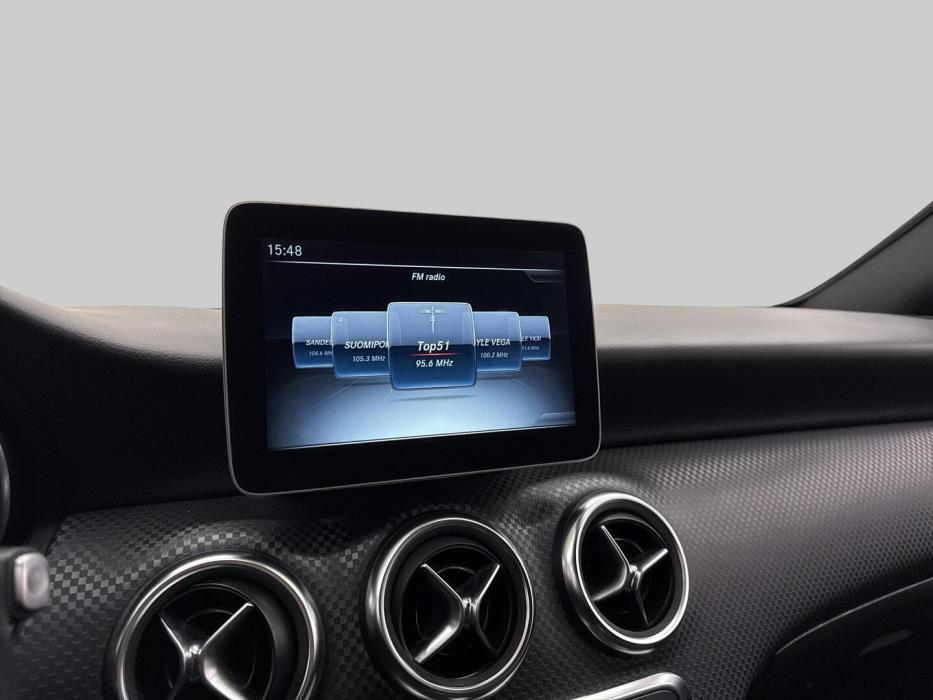 MERCEDES-BENZ A 2016
