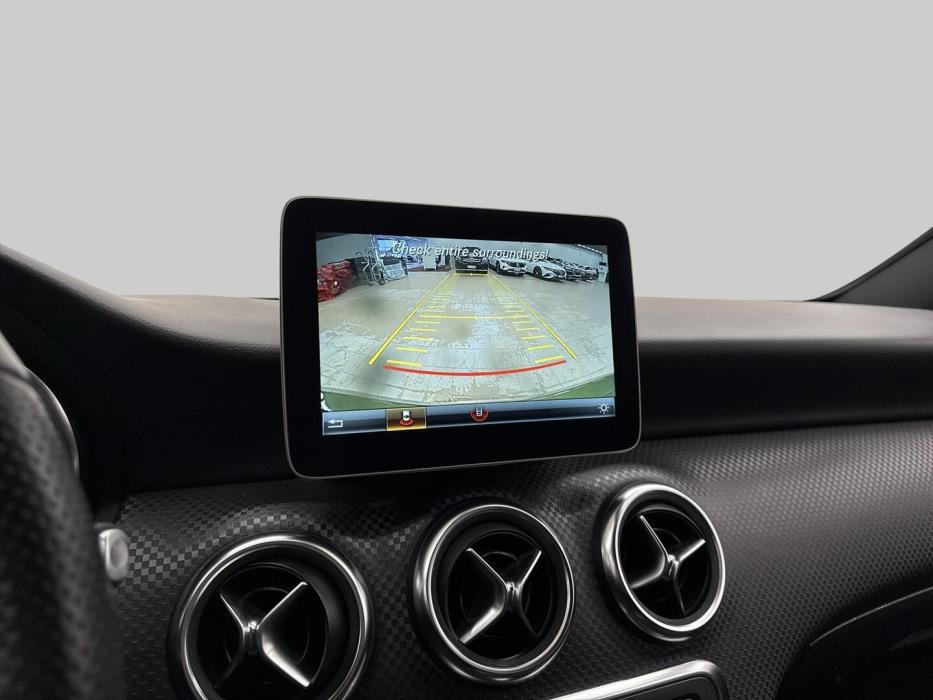 MERCEDES-BENZ A 2016