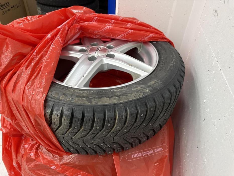 MERCEDES-BENZ A 2016