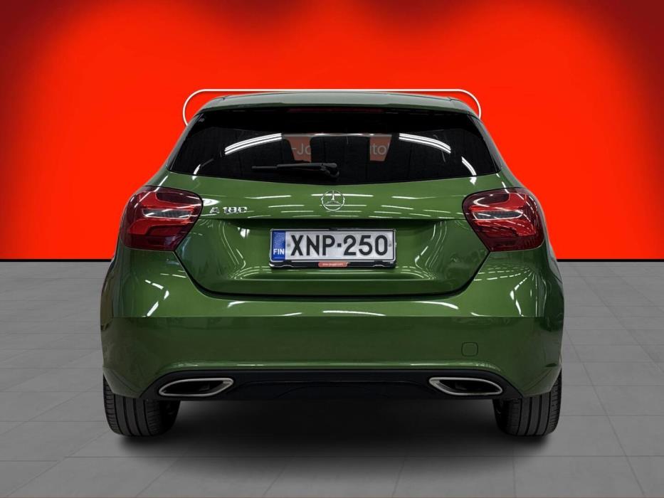 MERCEDES-BENZ A 2016