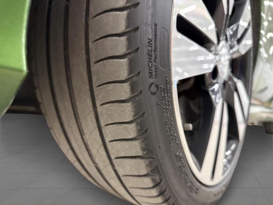 MERCEDES-BENZ A 2016