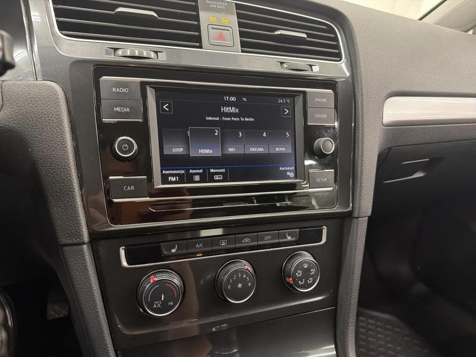 VOLKSWAGEN Golf 2017
