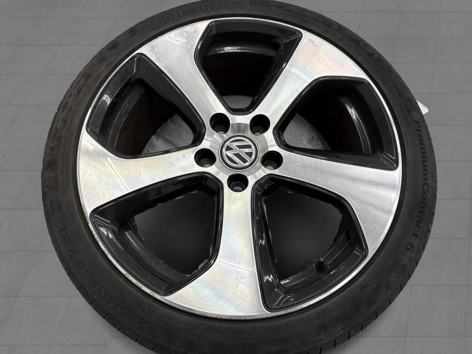 VOLKSWAGEN Golf 2015