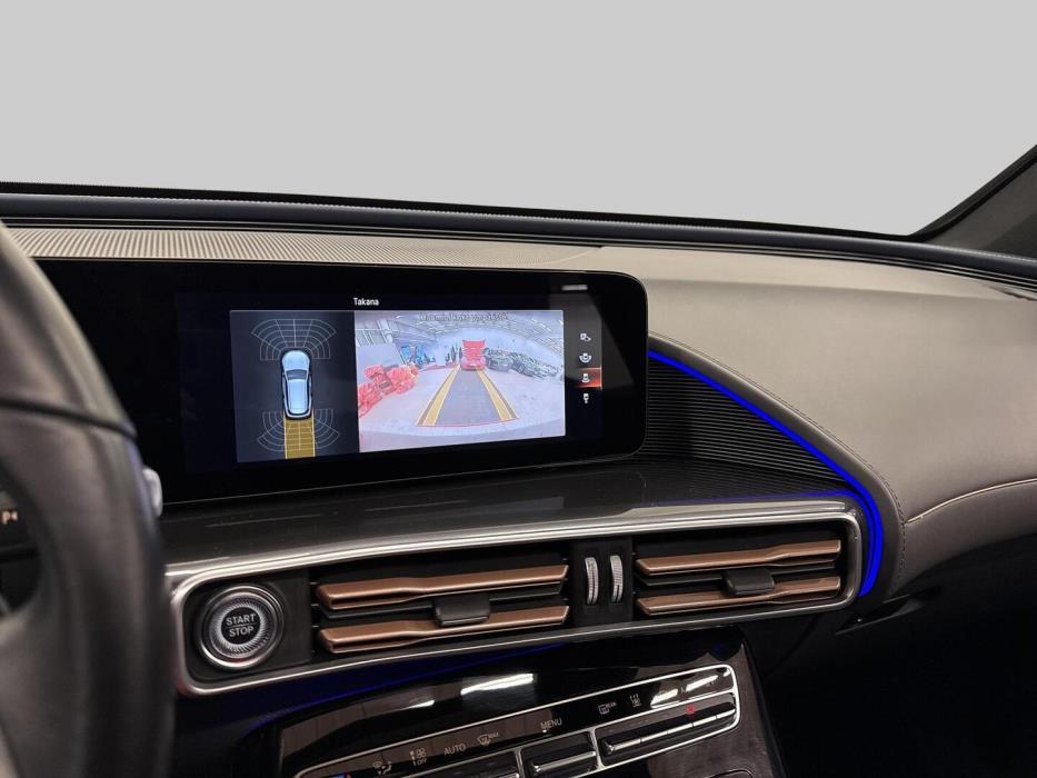 MERCEDES-BENZ EQC 2021