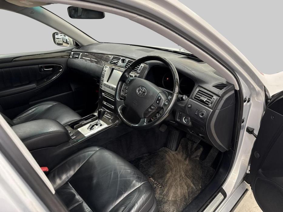 TOYOTA Crown 2004