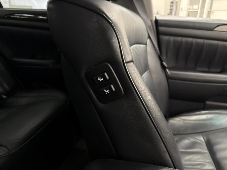TOYOTA Crown 2004