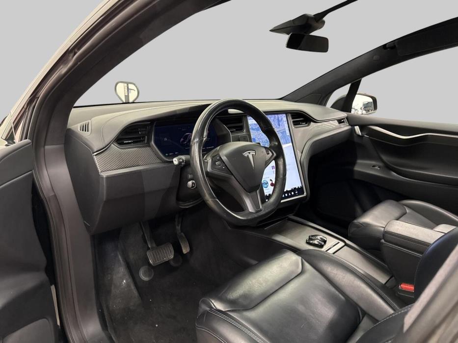 TESLA Model X 2018