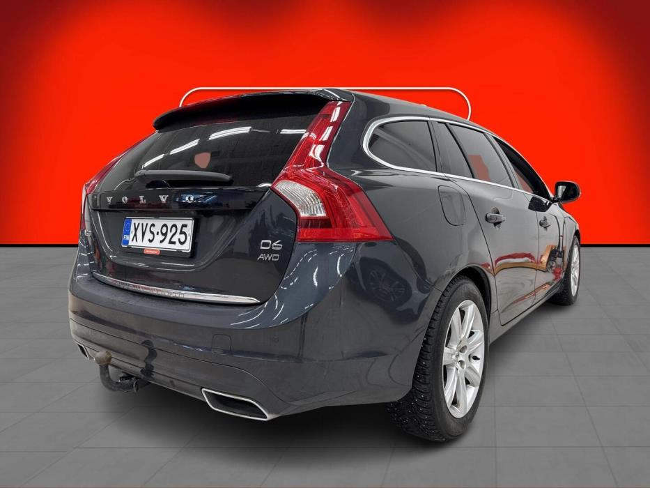 VOLVO V60 2014