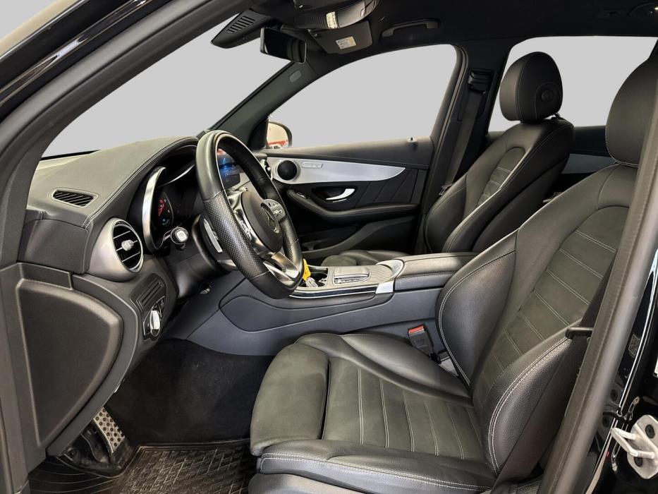 MERCEDES-BENZ GLC 2021